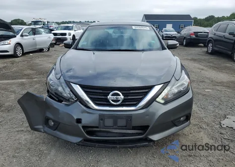 2017 Nissan Altima 2.5 z USA, uszkodzony, nr VIN 1N4AL3AP9HC116919